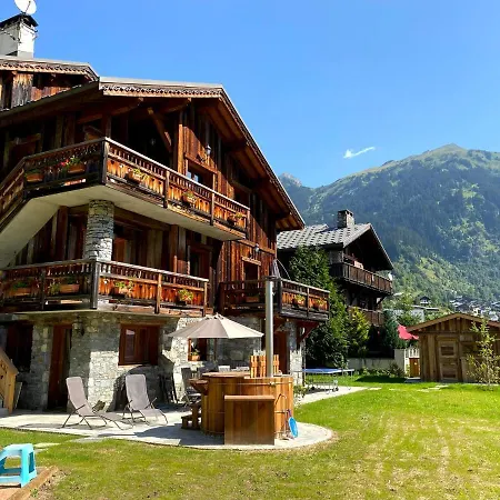 Des Trappeurs Coeur Vanoise 15 Persons