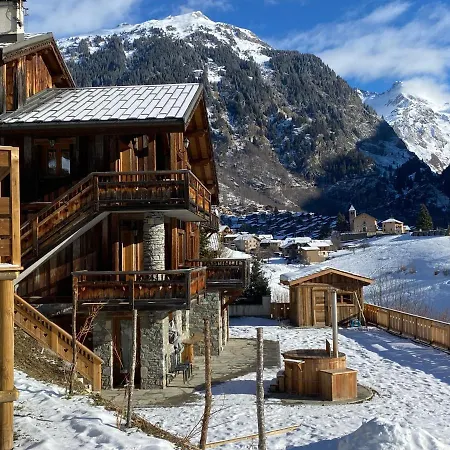 Des Trappeurs Coeur Vanoise 15 Persons Chalet La Plagne